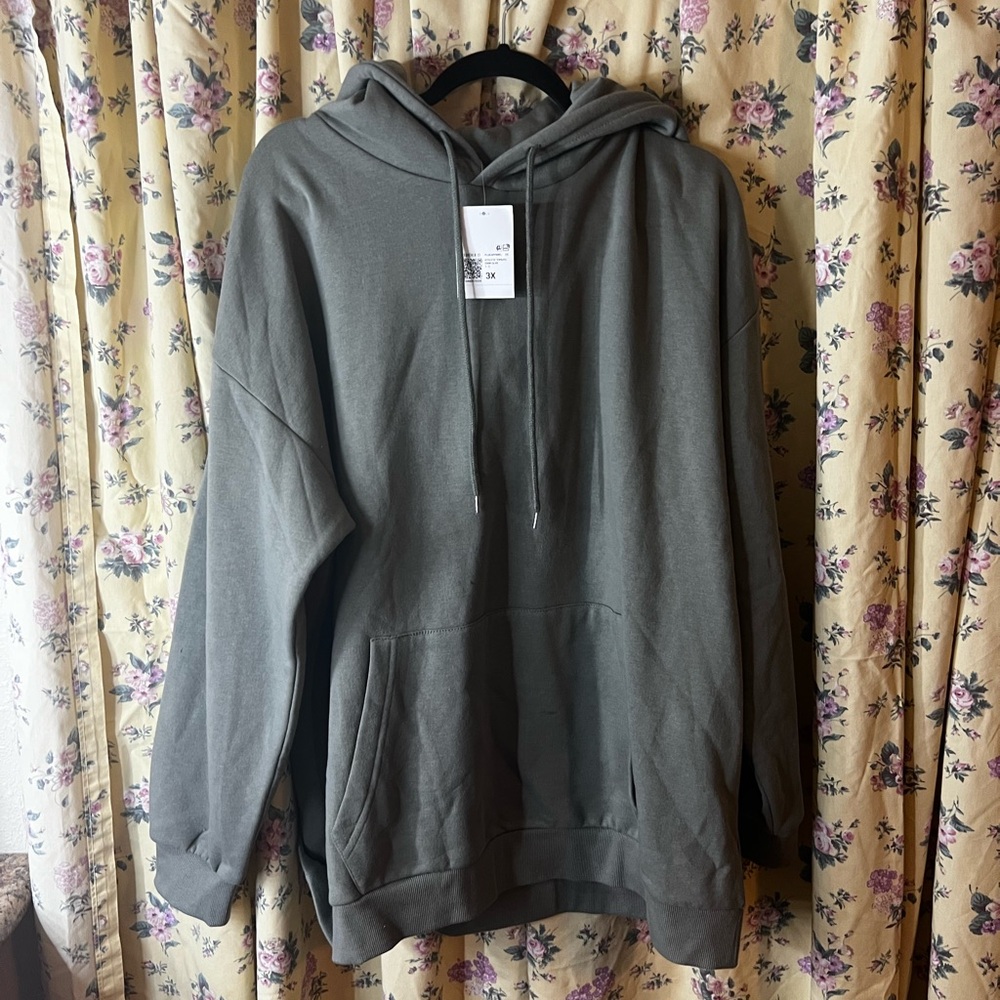 NWT Sweatshirt 3XL
